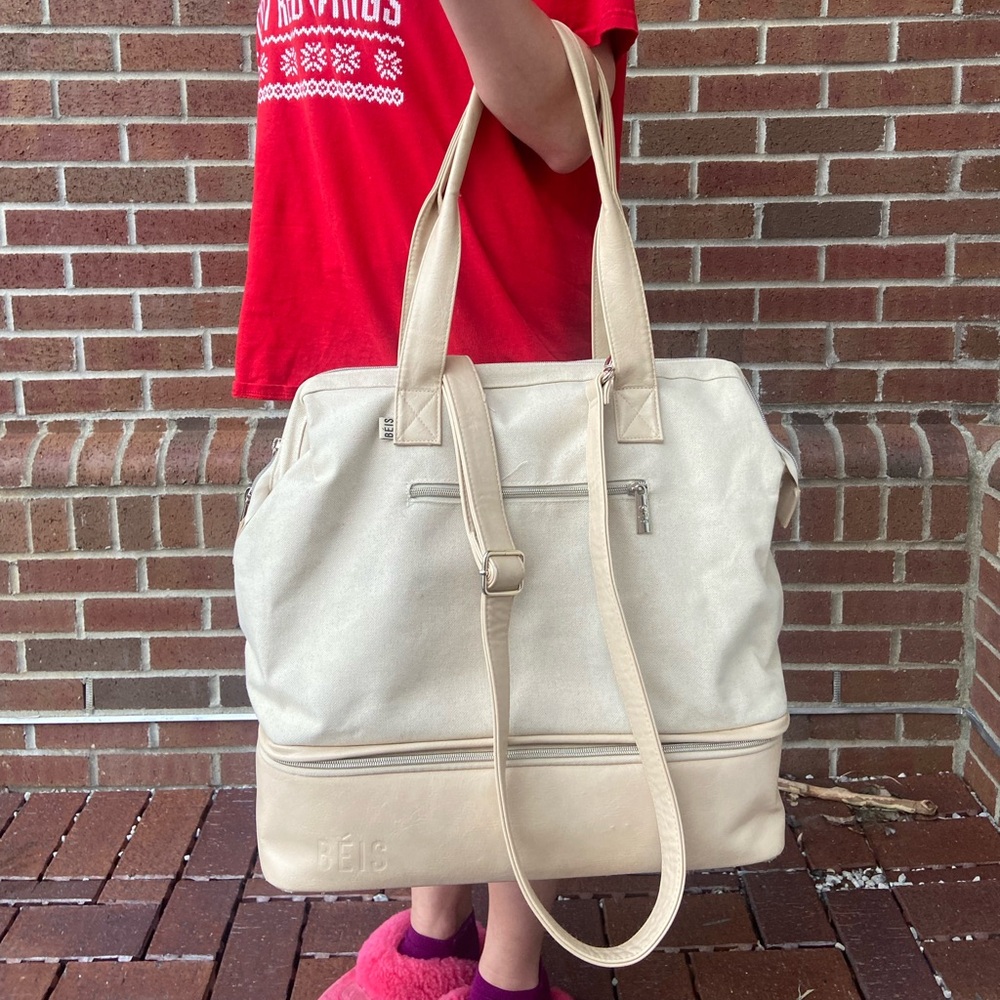 Beis Convertible ‘The Mini Weekender’